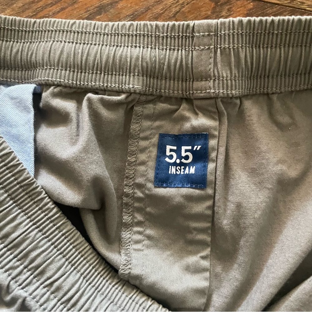 Chubbies men Elastic Waist Shorts size extra large 5.5” inseam - Picture 4 of 5